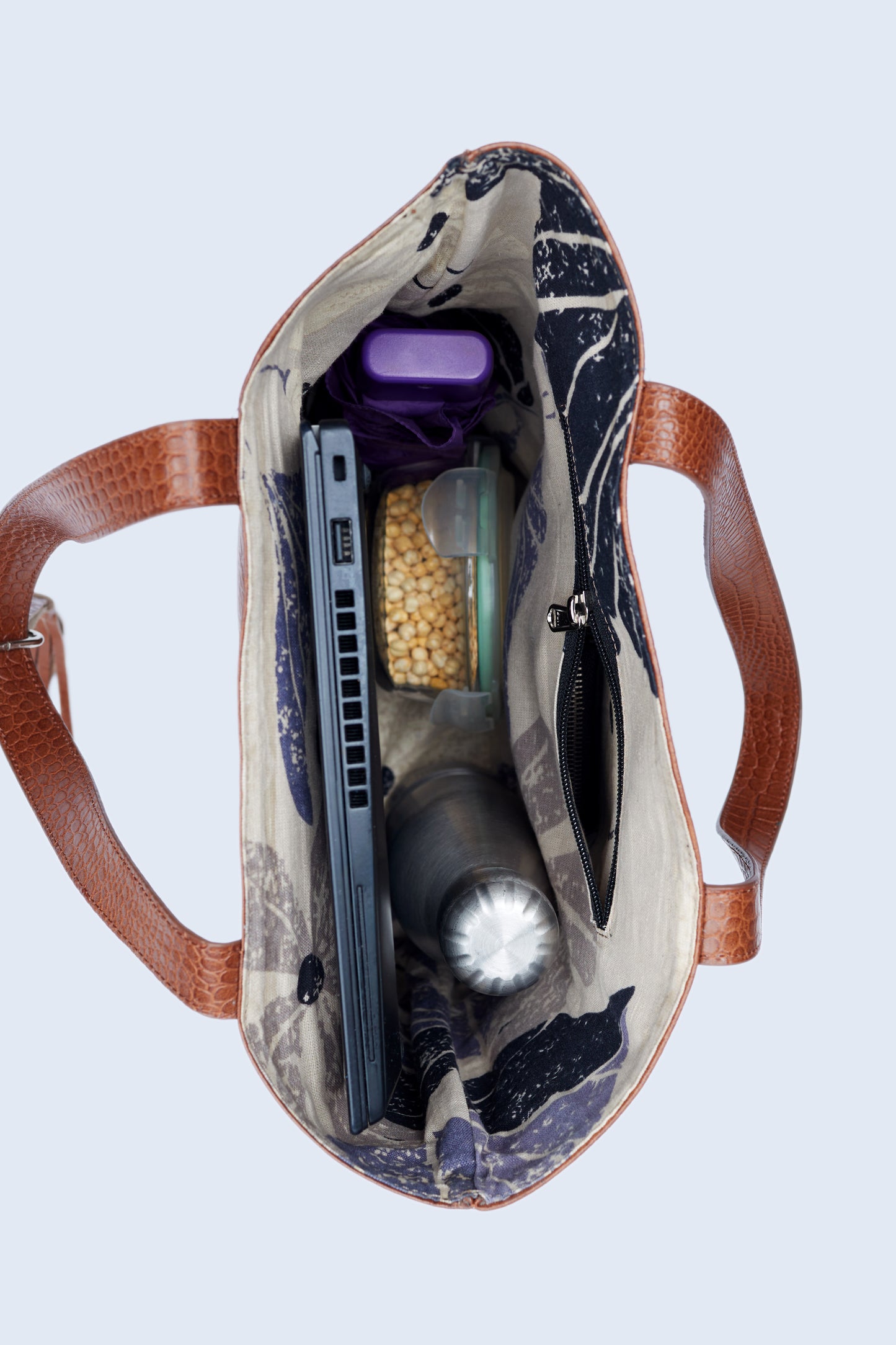 Carina- Tote