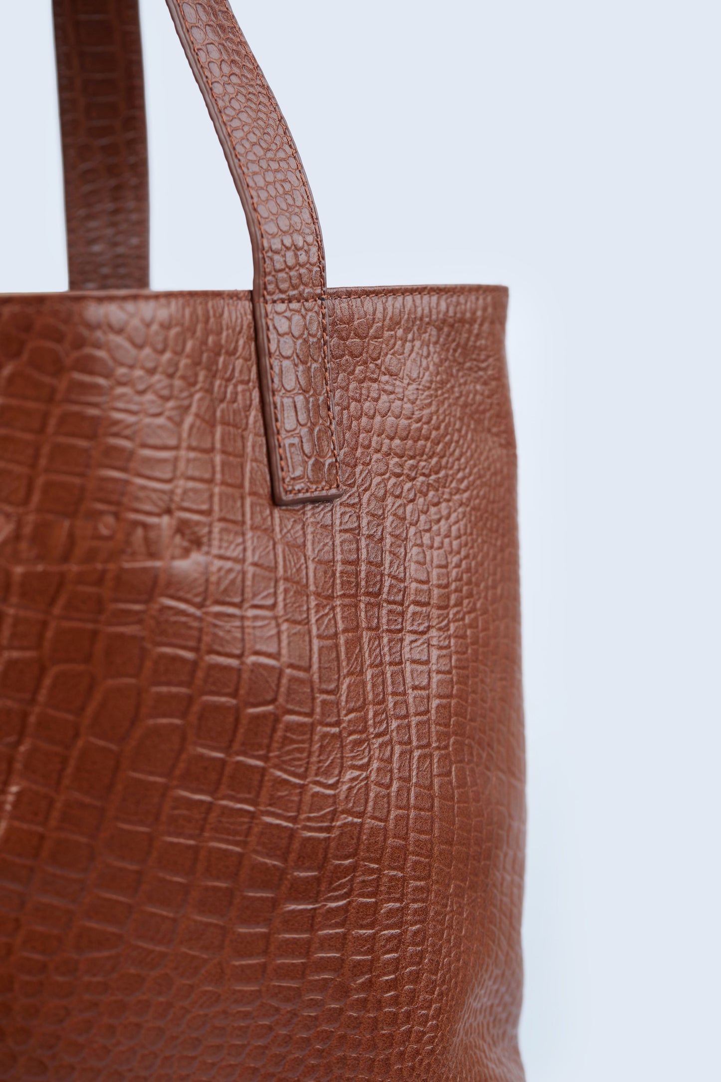 Carina- Tote