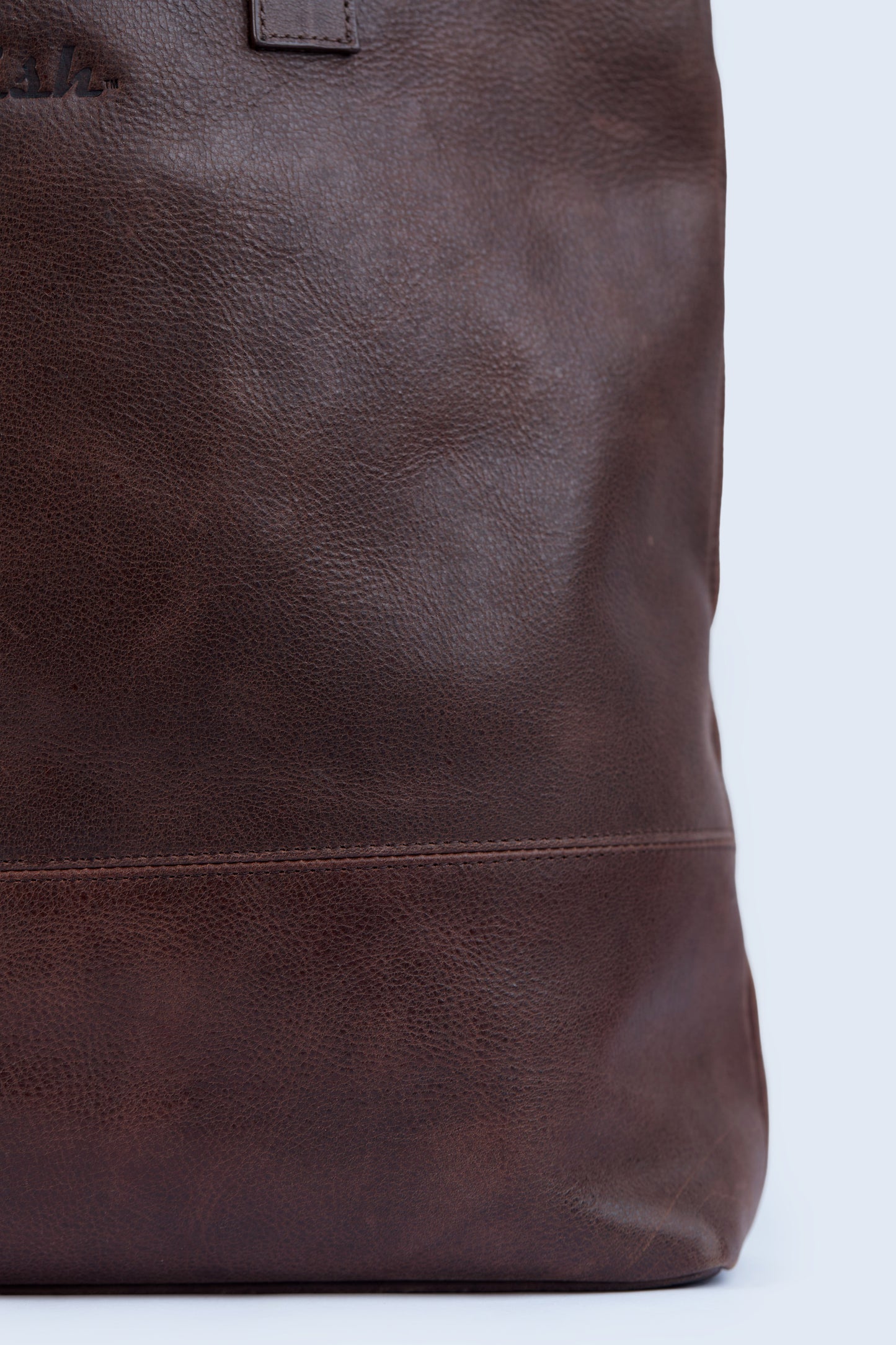 Carina-Tote
