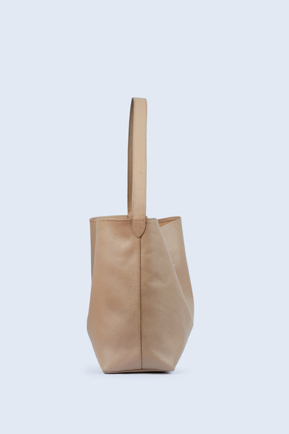 Taupe Taffy- tote