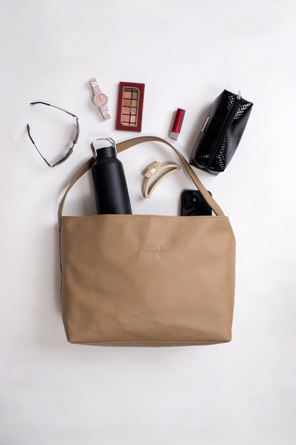 Taupe Taffy- tote