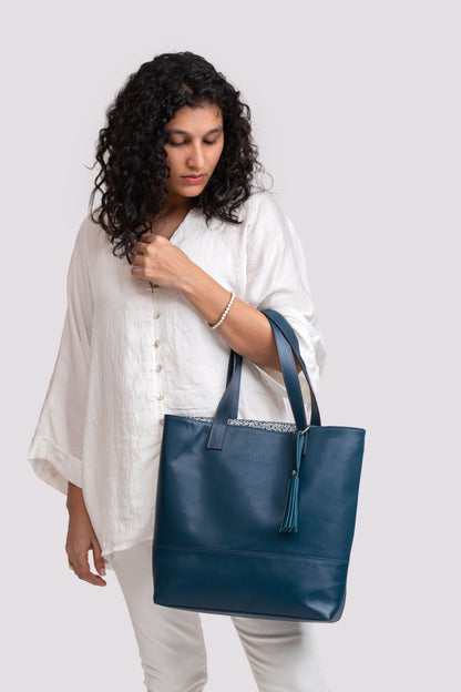 Carina - Tote