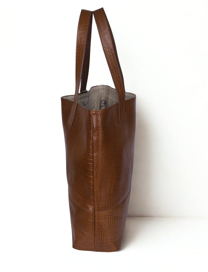 Carina- Tote